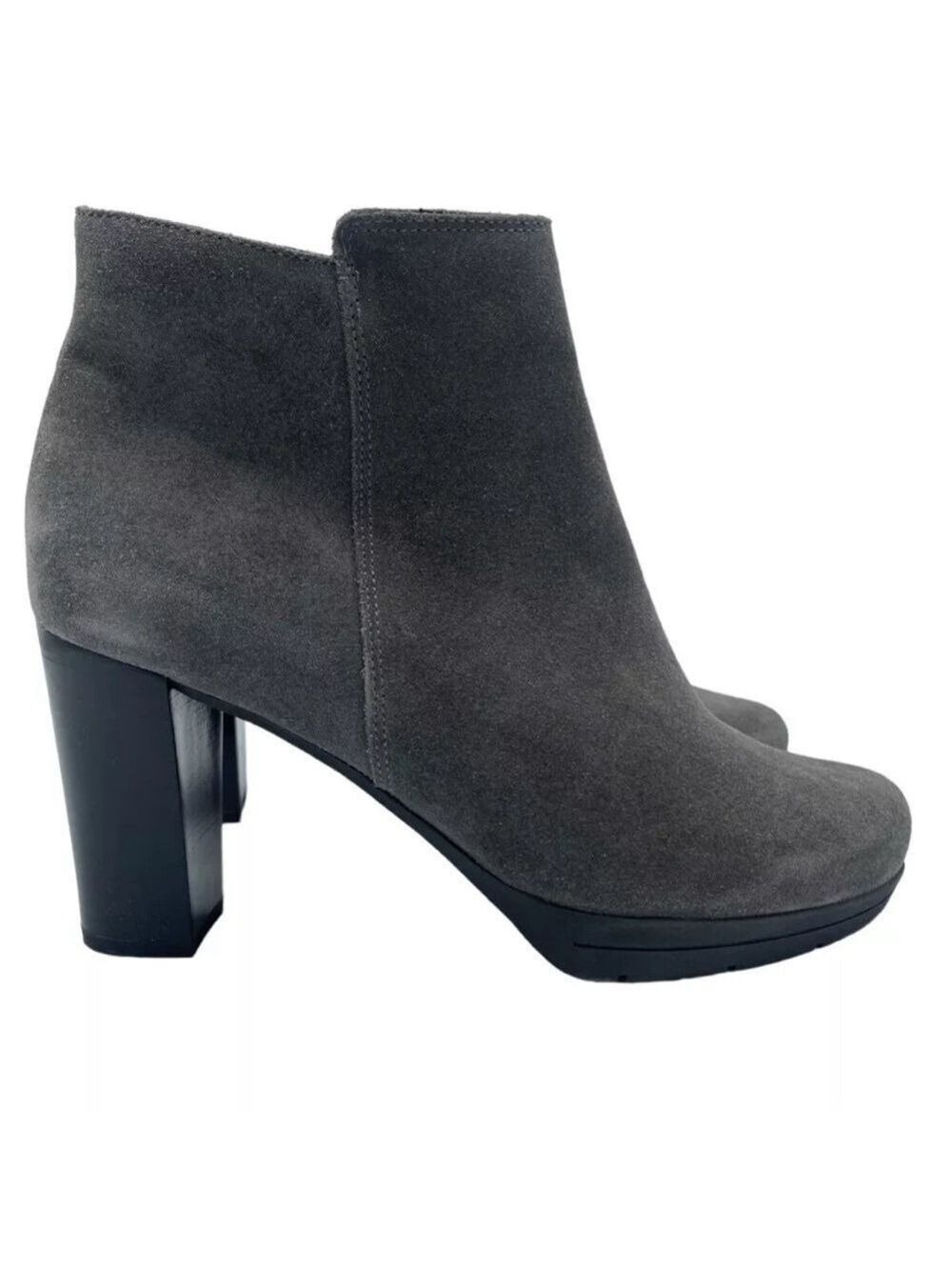 La Canadienne Miko Suede Side Zip Ankle Heeled Booties in Dark Gray Size 9.5